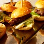 menus enfants mini-burgers du chef avec crudités et viande ariégeoise